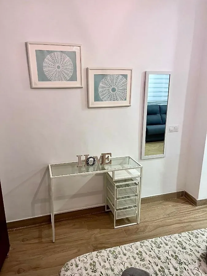 Gatu Villa Paraguay , Preferente Mayores 25 Anos Y Familias Cadiz