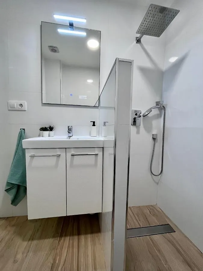 Gatu Villa Paraguay , Preferente Mayores 25 Anos Y Familias Cadiz Apartment